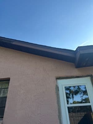 Seamless aluminum gutter install in Land O Lakes, FL — Jun 2025