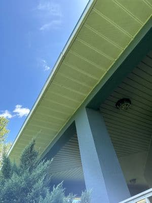 Seamless aluminum gutter install in Wesley Chapel, FL — Aug 2025