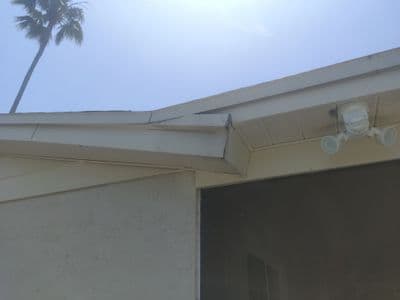 Seamless aluminum gutter install in Tarpon Springs, FL — Apr 2024