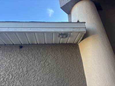 Seamless aluminum gutter install in New Port Richey, FL — Jun 2025