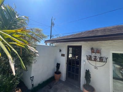 Seamless aluminum gutter install in St Petersburg, FL — May 2026