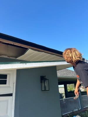 Seamless aluminum gutter install in Wesley Chapel, FL — Aug 2025