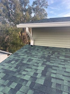 Seamless aluminum gutter install in Brandon, FL — Dec 2025