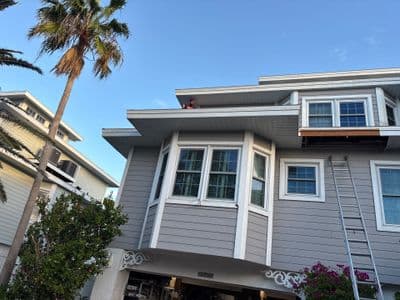 Seamless aluminum gutter install in Sarasota, FL — Oct 2025