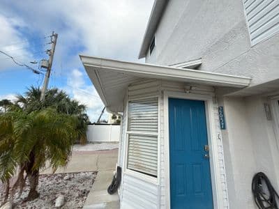 Seamless aluminum gutter install in Dunedin, FL — Feb 2025