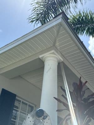 Seamless aluminum gutter install in Ruskin, FL — Jul 2025