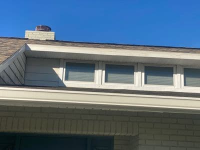 Seamless aluminum gutter install in Wesley Chapel, FL — Jan 2026