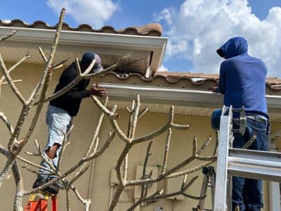 Seamless aluminum gutter install in Sun City Center, FL — Mar 2026