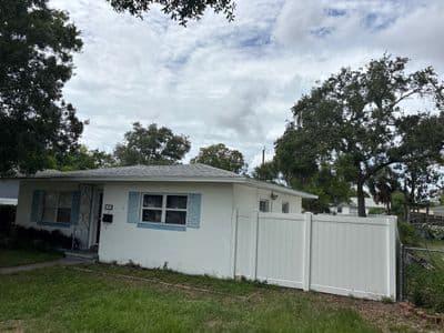 Seamless aluminum gutter install in St Petersburg, FL — Jun 2026