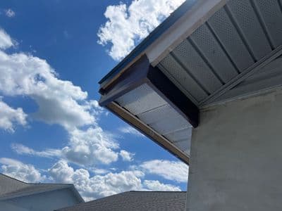 Seamless aluminum gutter install in Tampa, FL — May 2026